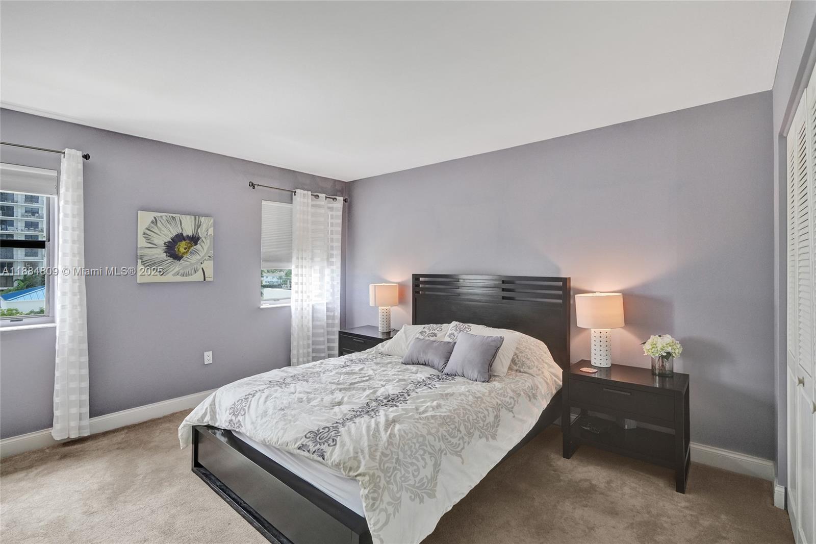 SUMMIT CONDO - Residential