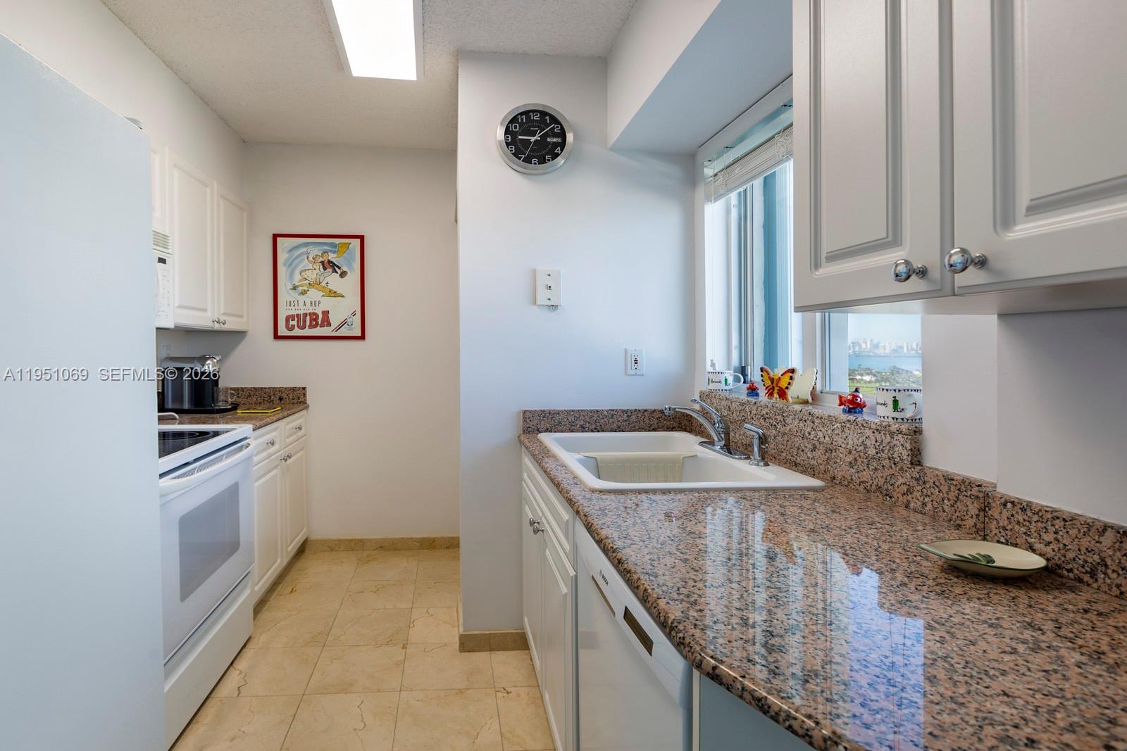 THE GRANDVIEW CONDO - Residential