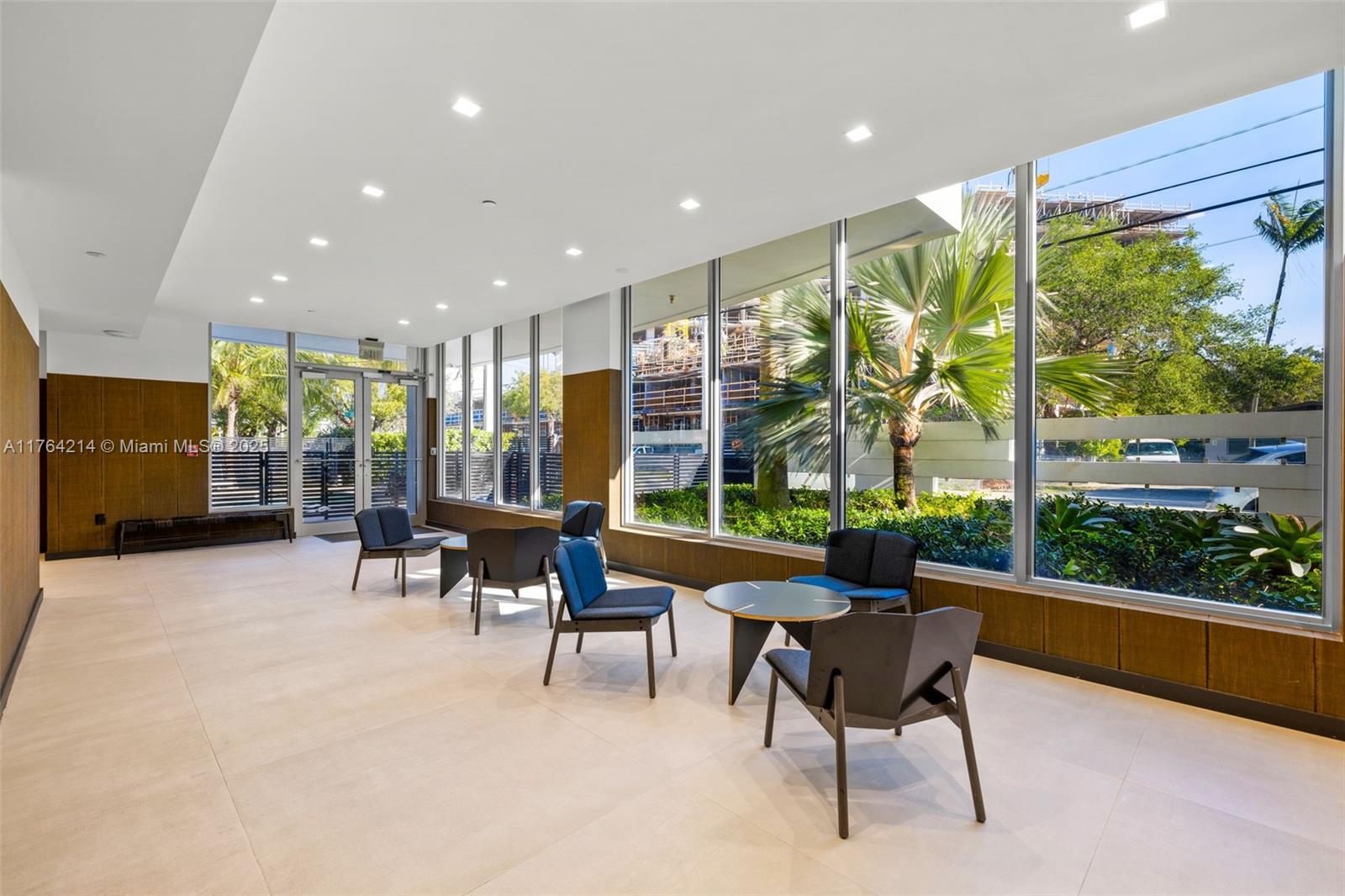 THE HIGHLANDS CONDO - Residential