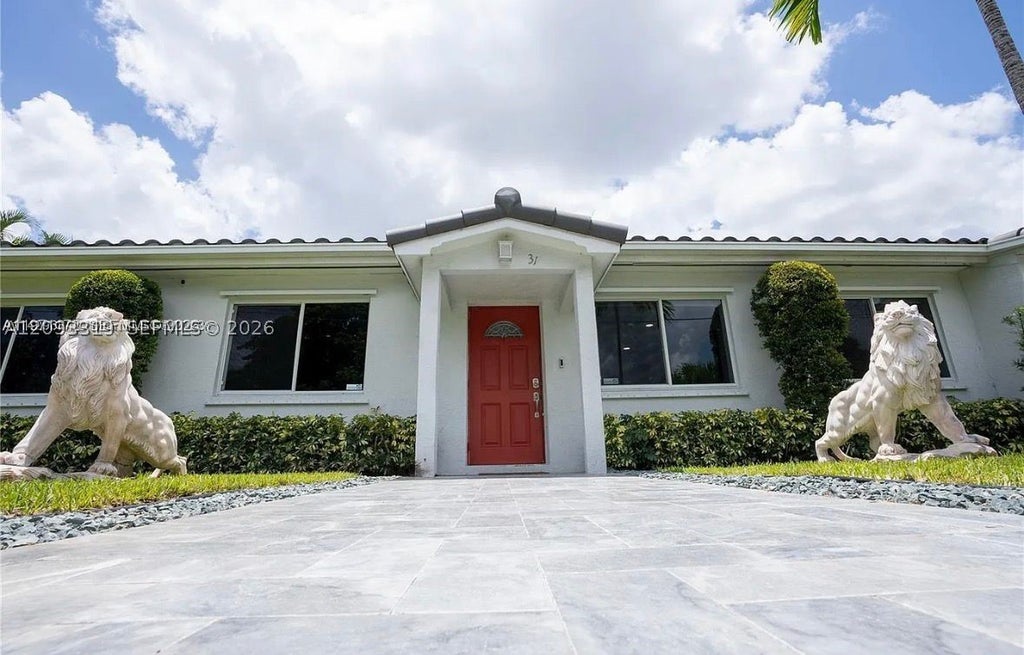 Photo of Hallandale Beach, FL 33009 (MLS # A12093319)