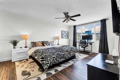 Condominium in Hollywood FL 3800 Hillcrest Dr 14.jpg