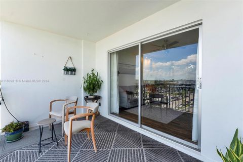 Condominium in Hollywood FL 3800 Hillcrest Dr 29.jpg