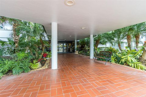 Condominium in Hollywood FL 3800 Hillcrest Dr 38.jpg