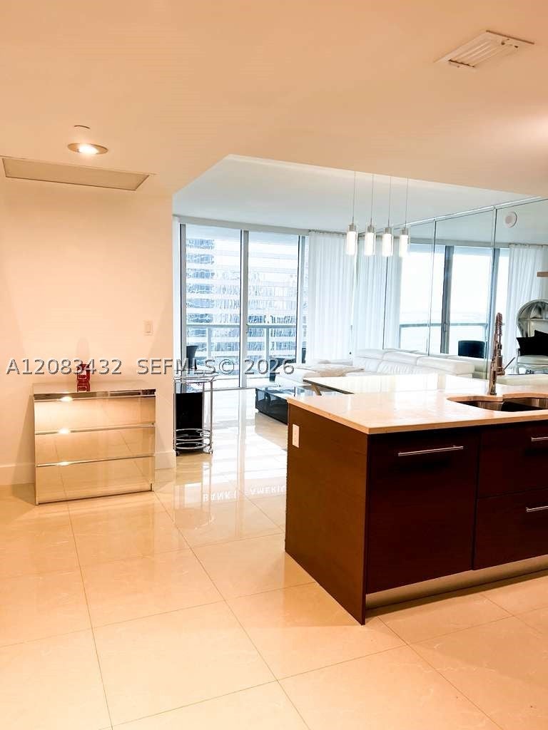 495 Brickell Ave 2611