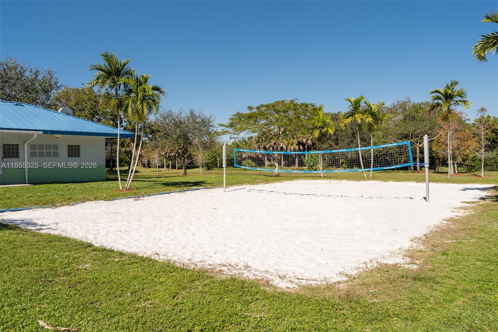 NO 123 PALM-AIRE COUNTRY - Residential