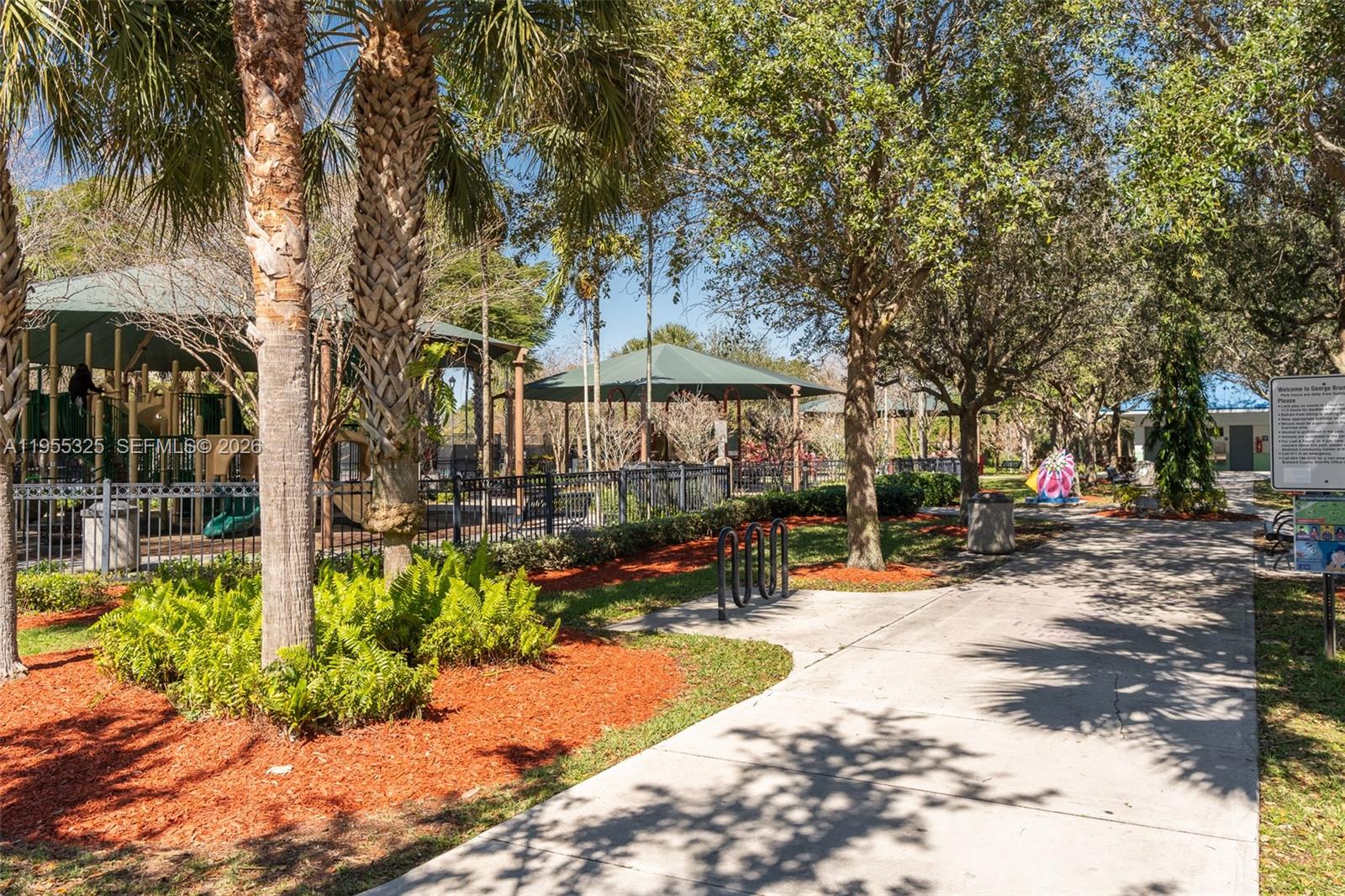 NO 123 PALM-AIRE COUNTRY - Residential