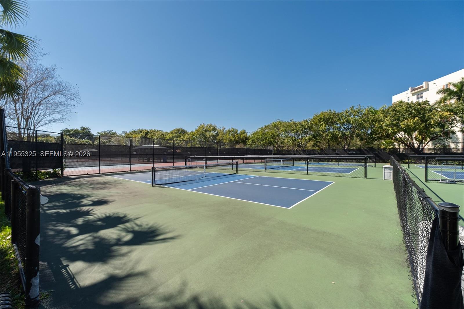 NO 123 PALM-AIRE COUNTRY - Residential