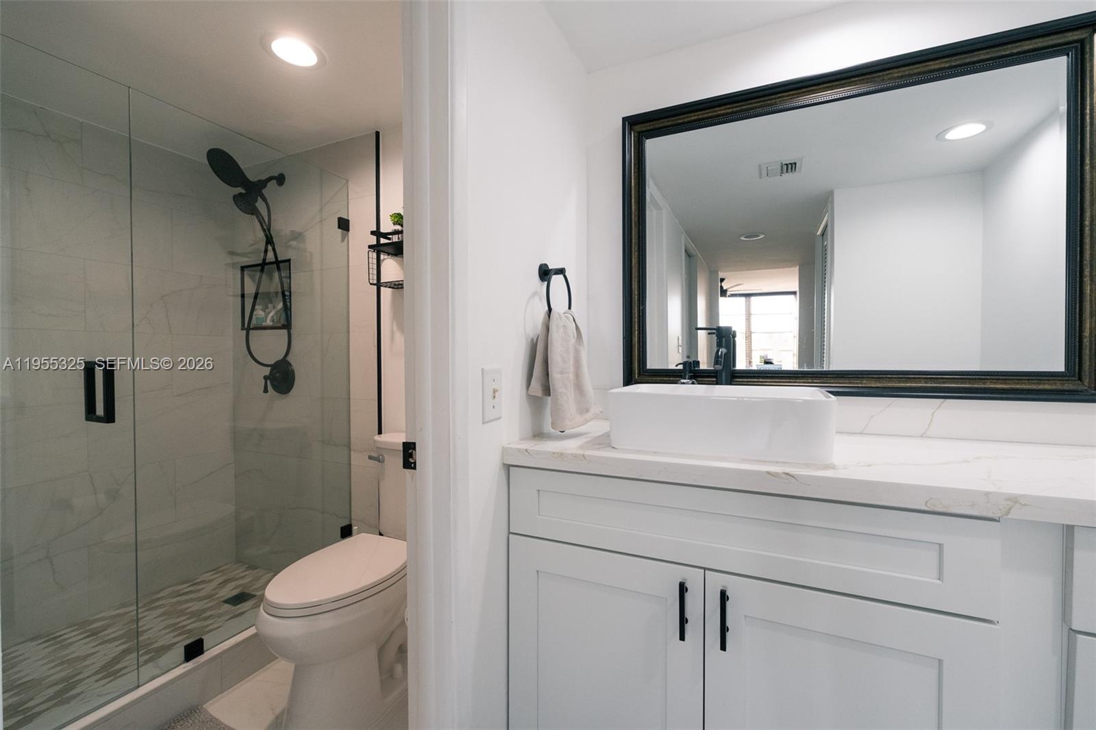 NO 123 PALM-AIRE COUNTRY - Residential