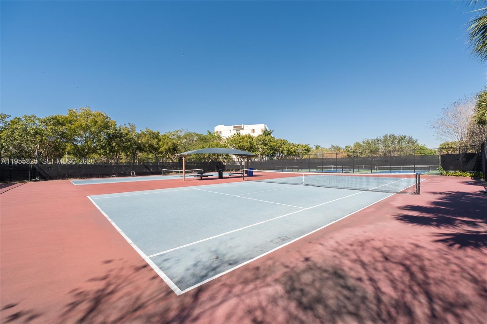 NO 123 PALM-AIRE COUNTRY - Residential