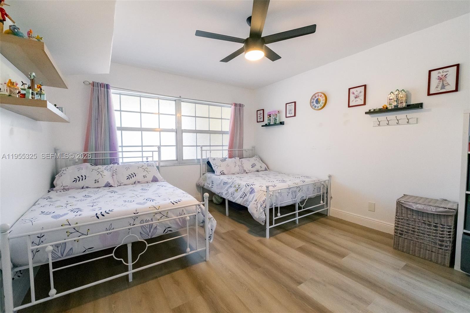 NO 123 PALM-AIRE COUNTRY - Residential