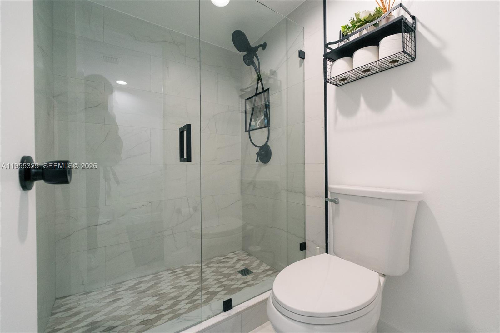 NO 123 PALM-AIRE COUNTRY - Residential