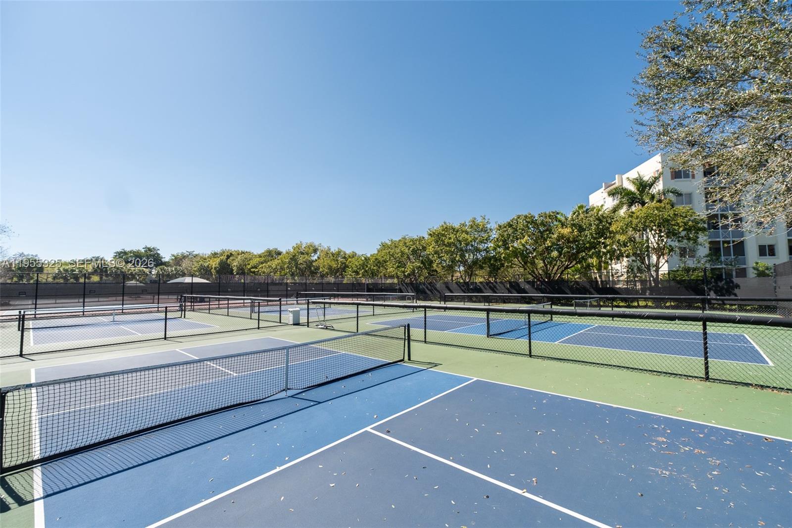 NO 123 PALM-AIRE COUNTRY - Residential