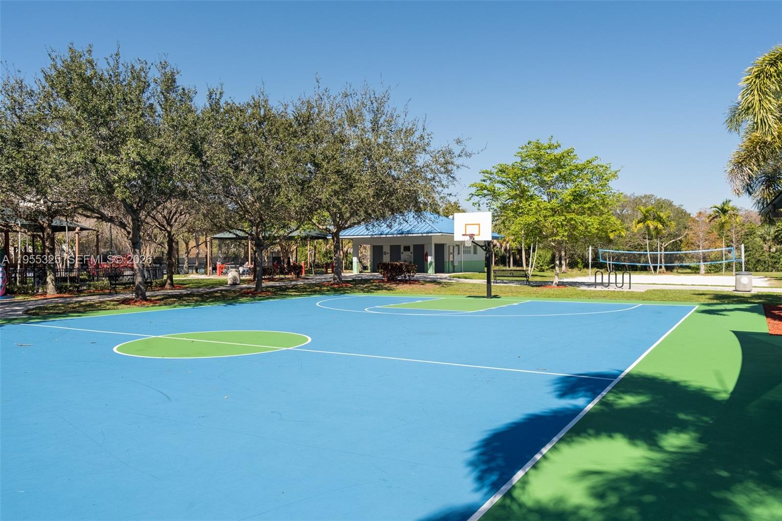 NO 123 PALM-AIRE COUNTRY - Residential