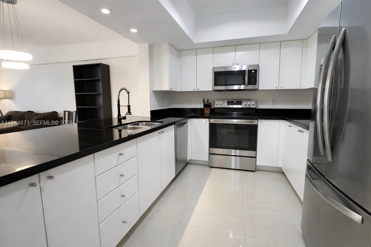 17375 Collins Ave 1505