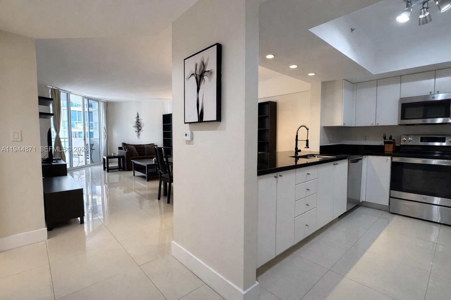 17375 Collins Ave 1505