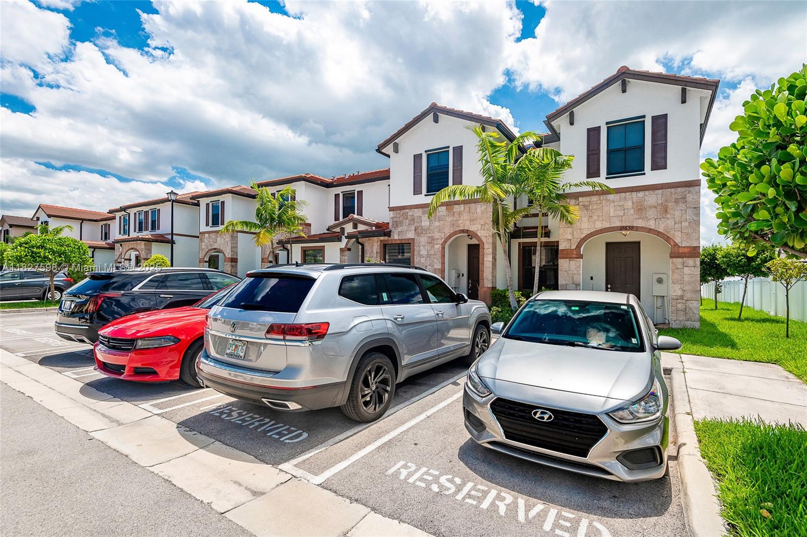 Welcome to this stunning townhome located in the newly built, privately gated community of Aquabella. Completely updated This 3-bedroom, 2.5-bath residence offers a modern open-concept layout, perfect for both relaxing and entertaining. The spacious eat-in kitchen features stainless steel appliances and ample counter space, Aquabella's resort-style amenities elevate everyday living with a beautiful lakefront clubhouse, business center, state-of-the-art gym, oversized pools, BBQ area, children's playground, water park, and 24/7 security—plus much more!