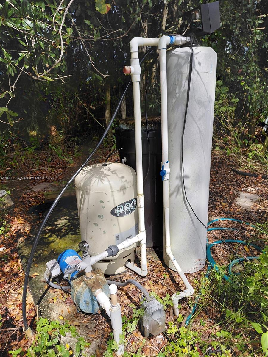 HOLIDAY LAKE AREA - Residential