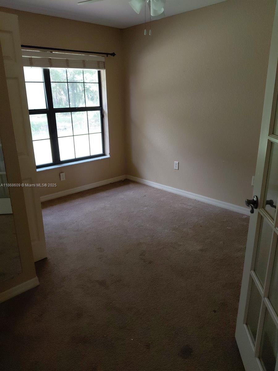 HOLIDAY LAKE AREA - Residential