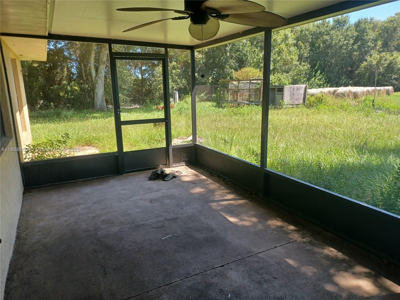 HOLIDAY LAKE AREA - Residential