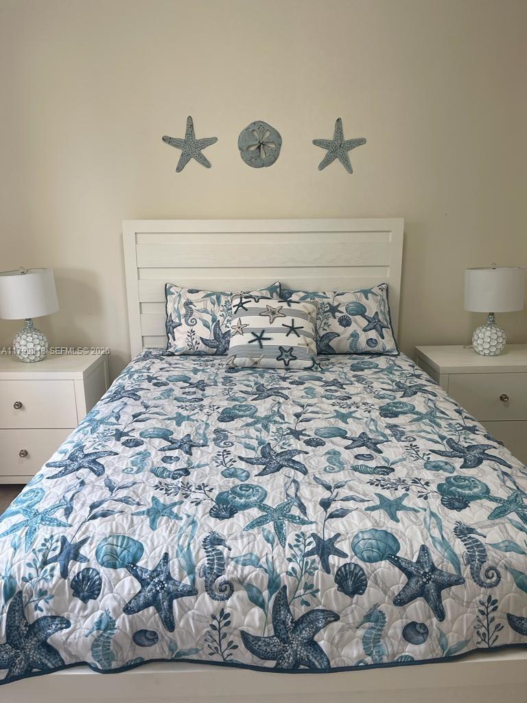 HARBOUR ISLE AT HUTCHINSO - Residential