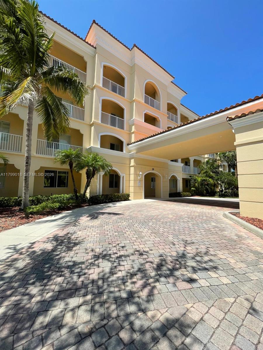 HARBOUR ISLE AT HUTCHINSO - Residential