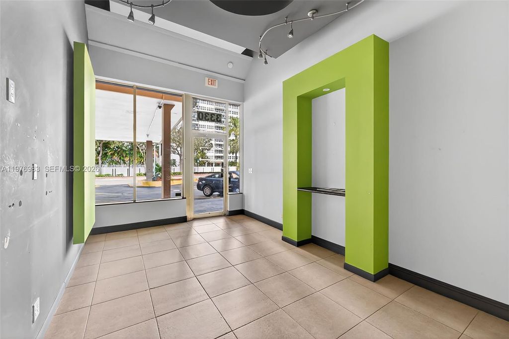 Photo of 3302 NE 34th St #3330, Fort Lauderdale, FL 33308 (MLS # A11976983)