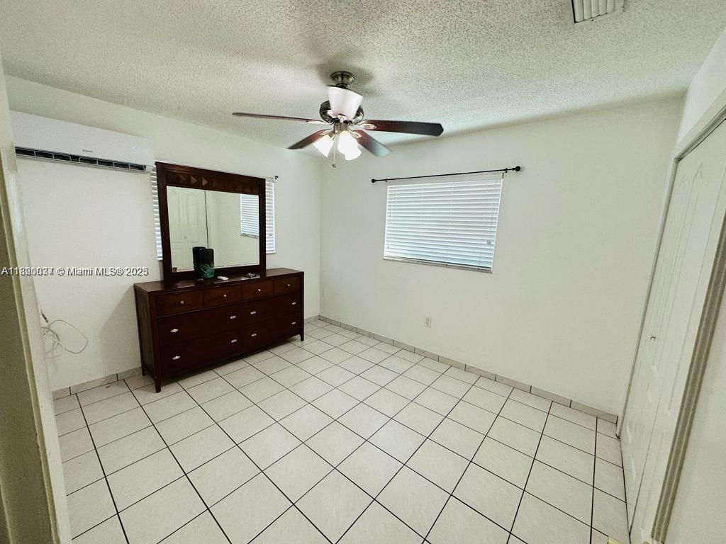 MANGO HILL REPLAT - Residential Lease