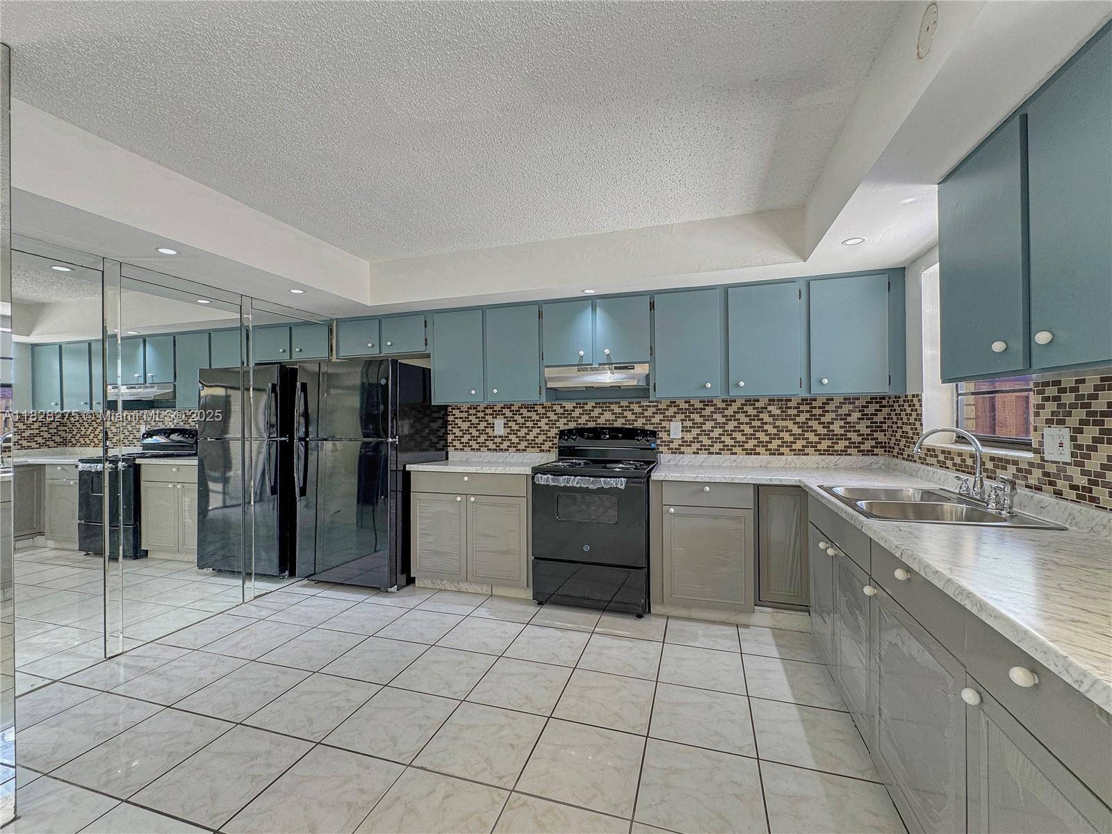 BAY TREE PATIO HOMES COND - Residential
