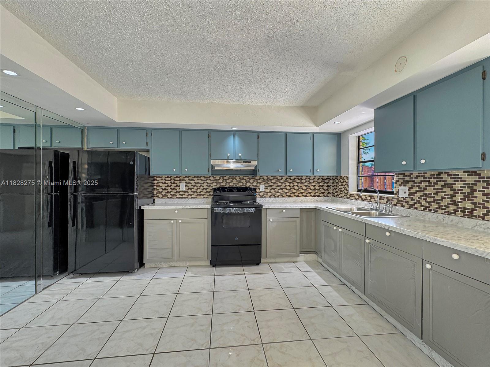 BAY TREE PATIO HOMES COND - Residential
