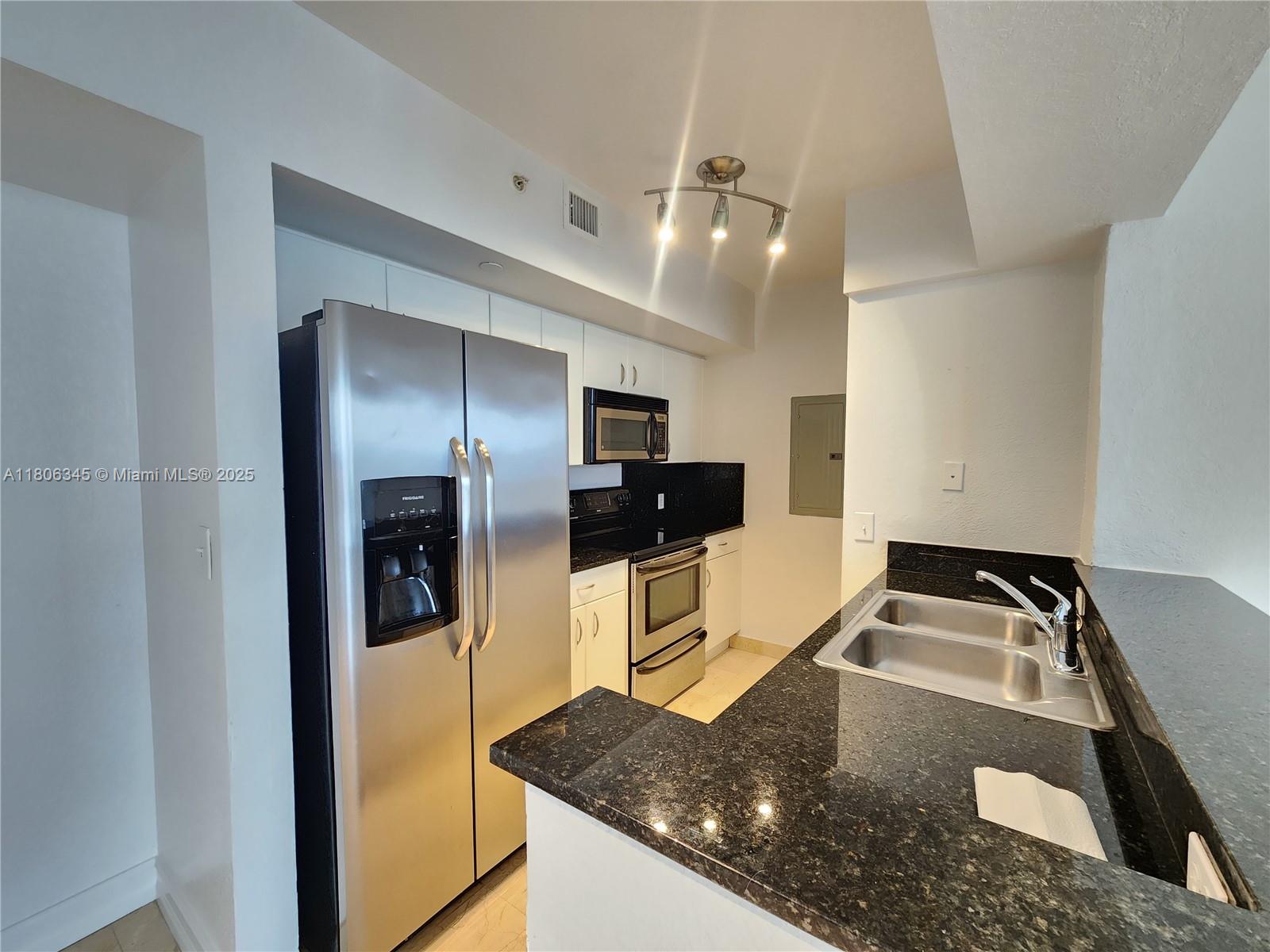 1625 Kennedy Cswy 705B