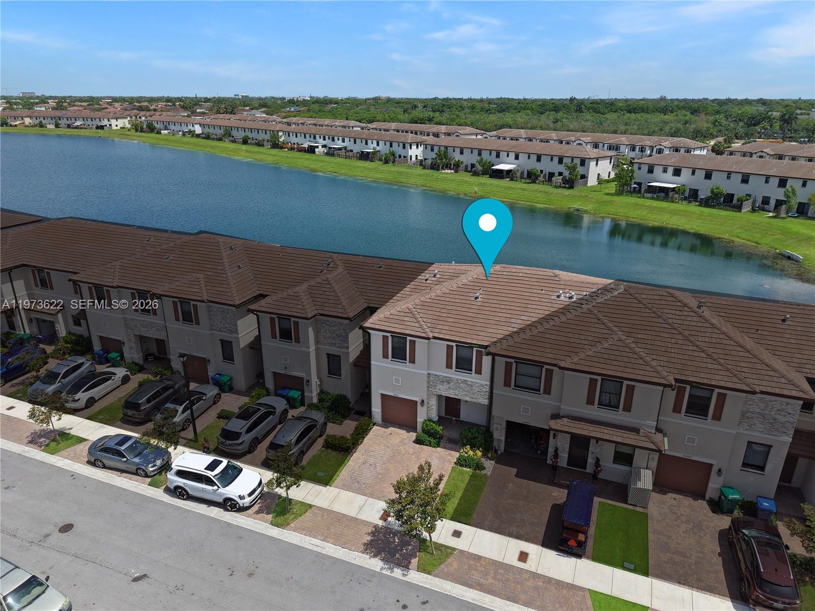 ENCLAVE SOUTH PHASE 2 - Residential