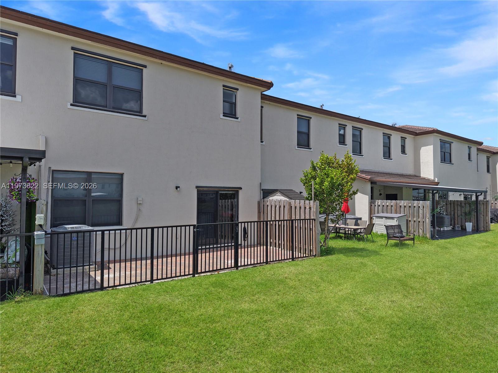 ENCLAVE SOUTH PHASE 2 - Residential