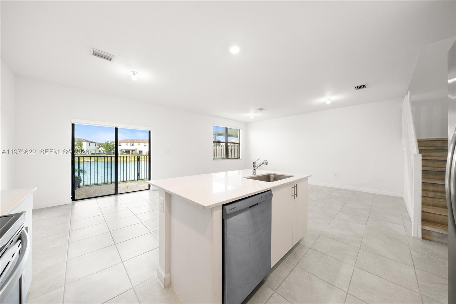 ENCLAVE SOUTH PHASE 2 - Residential