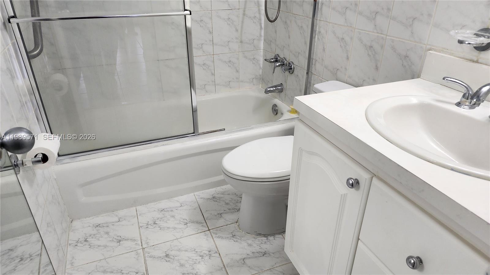 CASTILLIAN CLUB CONDO - Residential Lease