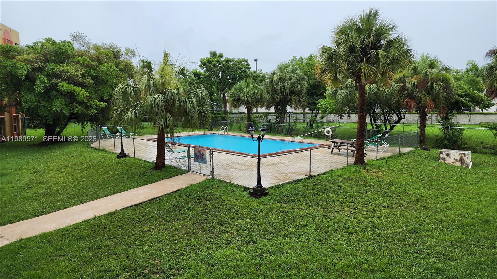 CASTILLIAN CLUB CONDO - Residential Lease
