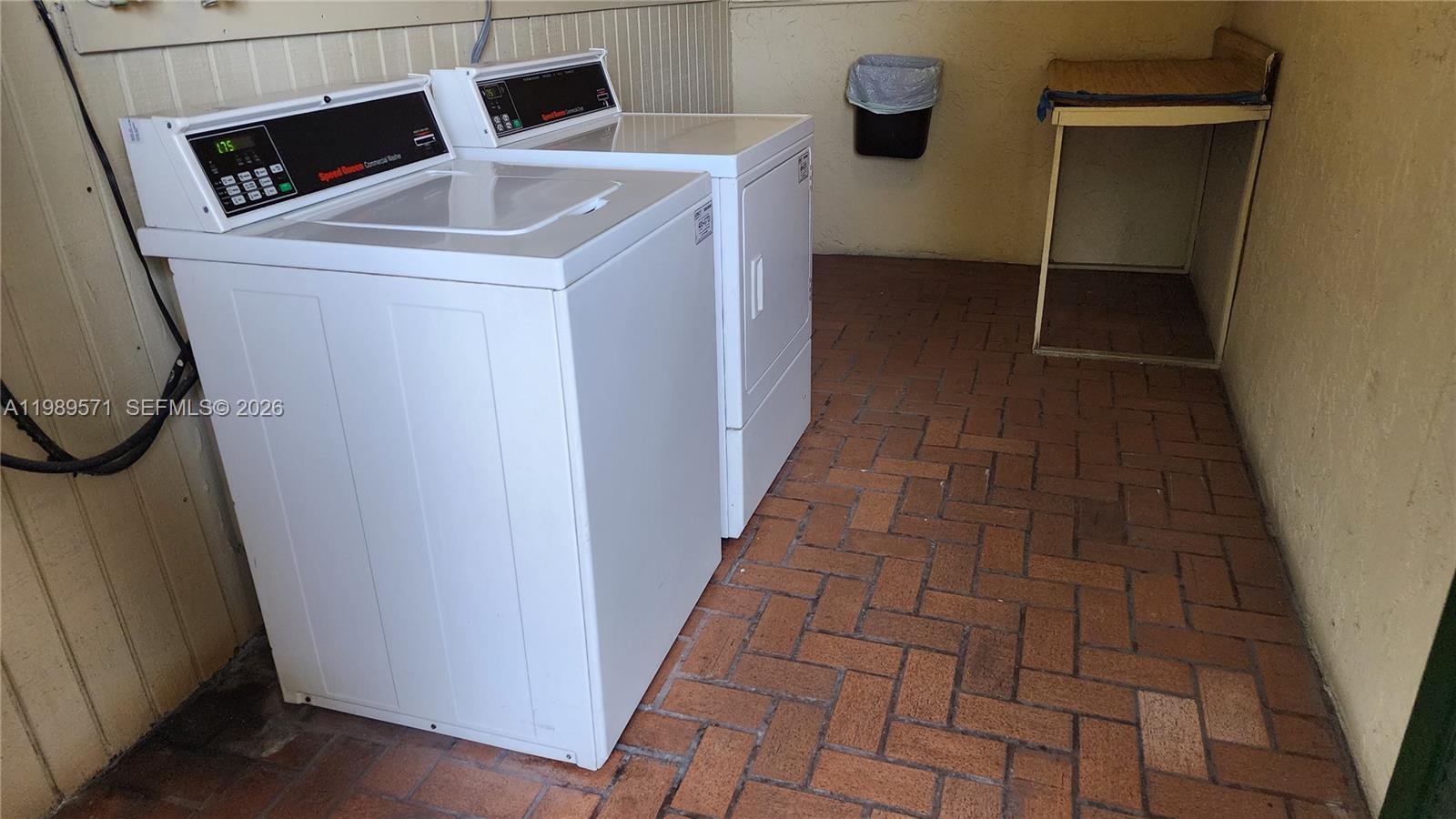 CASTILLIAN CLUB CONDO - Residential Lease