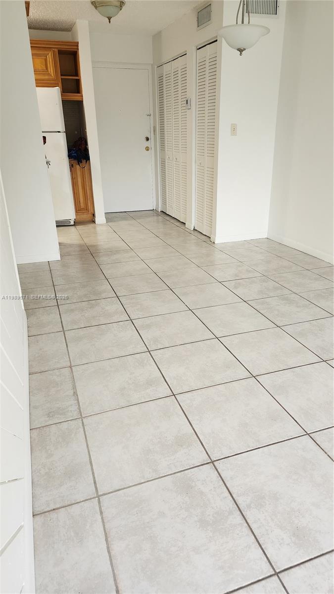 CASTILLIAN CLUB CONDO - Residential Lease