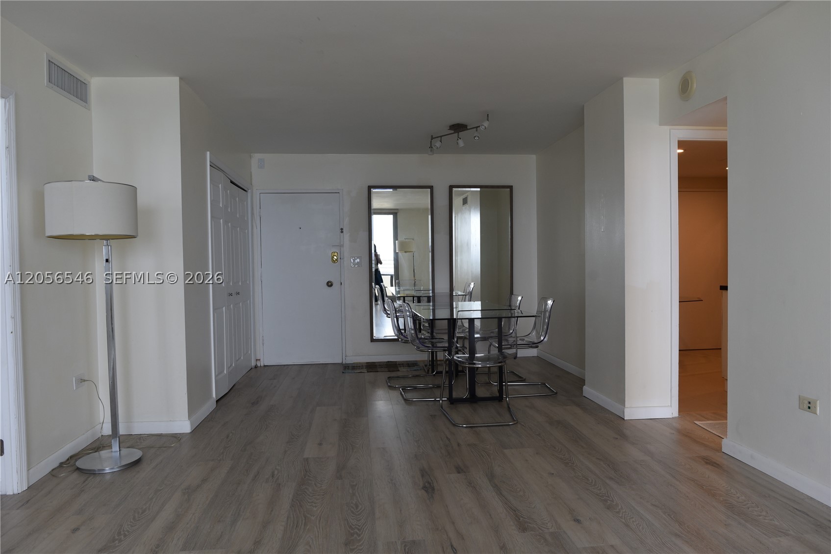 5555 Collins Ave 8K