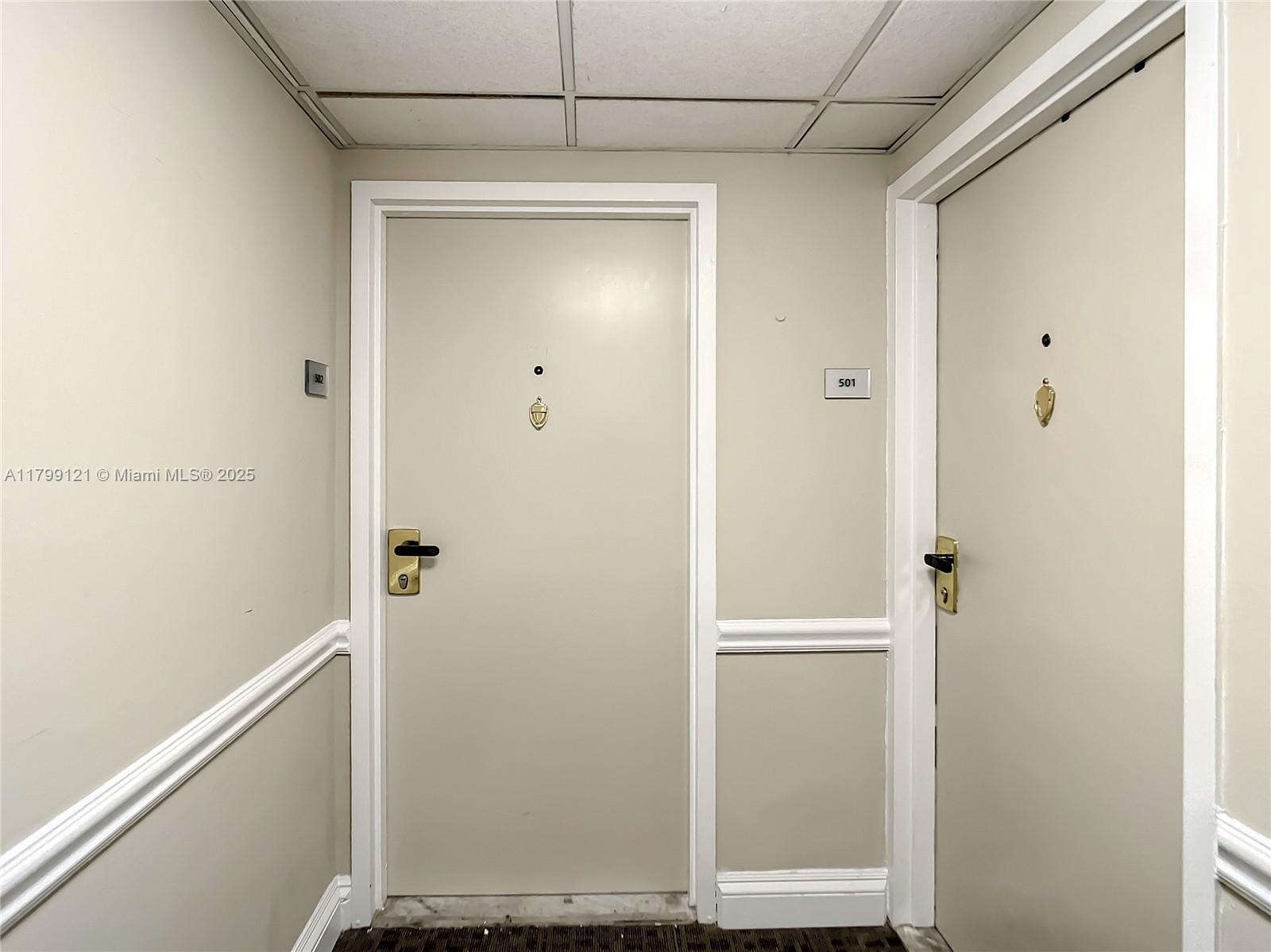 555 NE 15th St 502