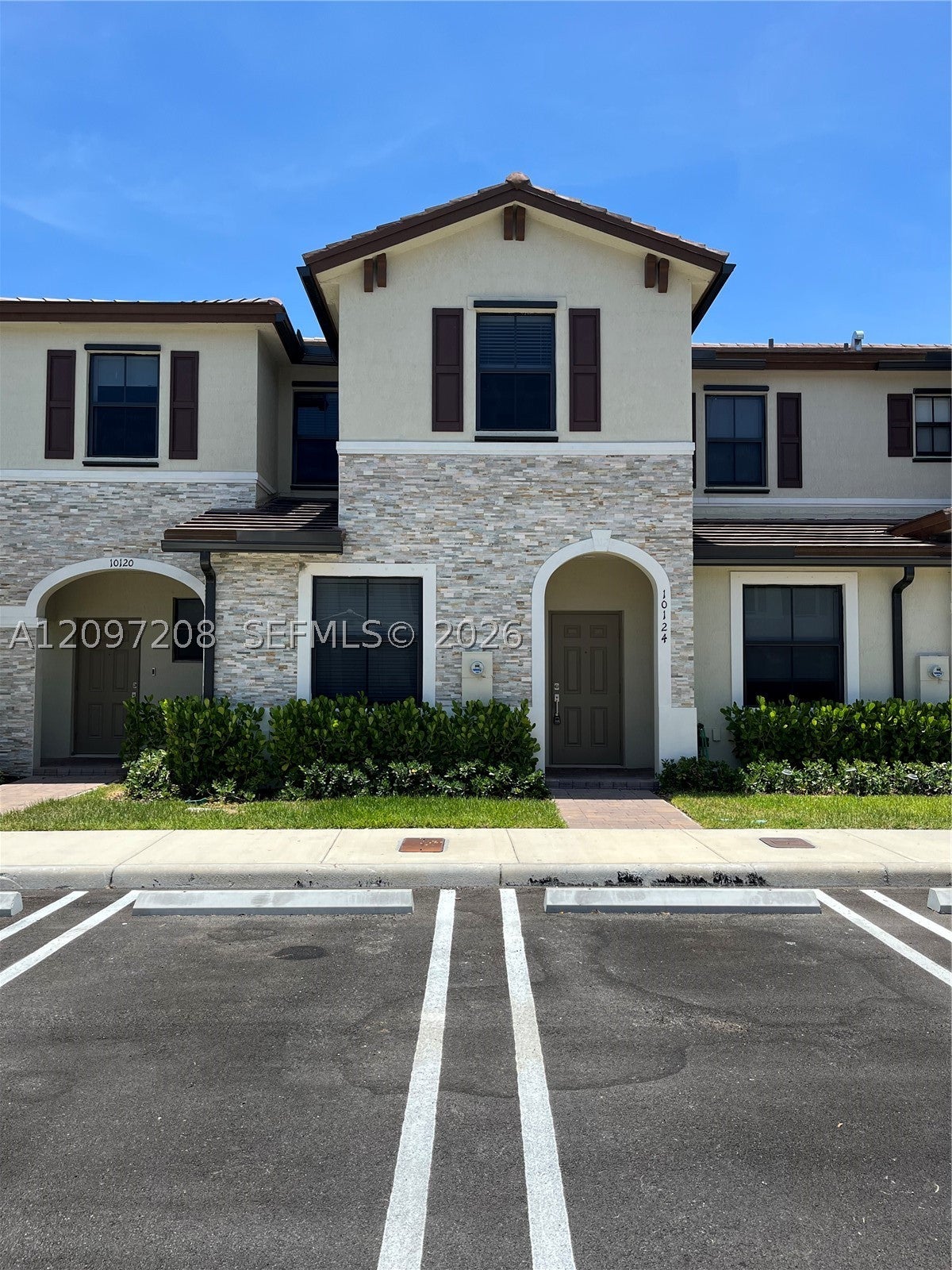 10124 SW 228th Ter, Miami, FL, 33190/$399,000 1 10124 SW 228th Ter
