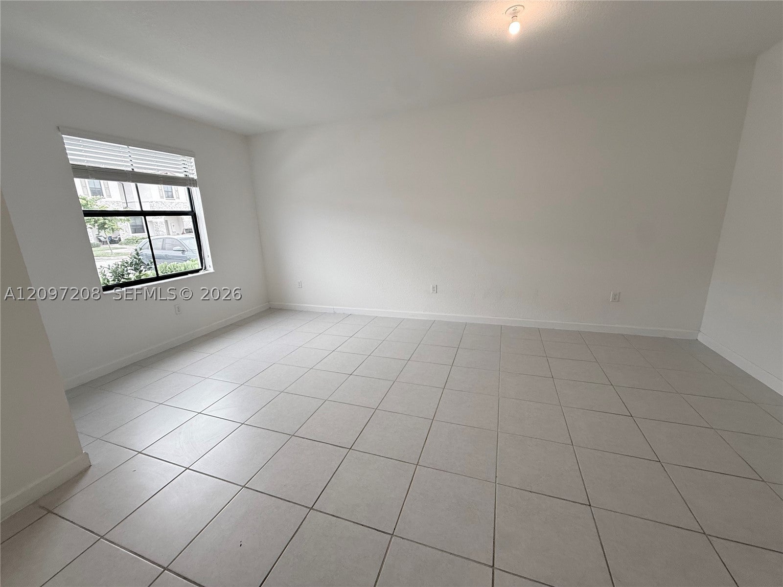 10124 SW 228th Ter, Miami, FL, 33190/$399,000 2 10124 SW 228th Ter