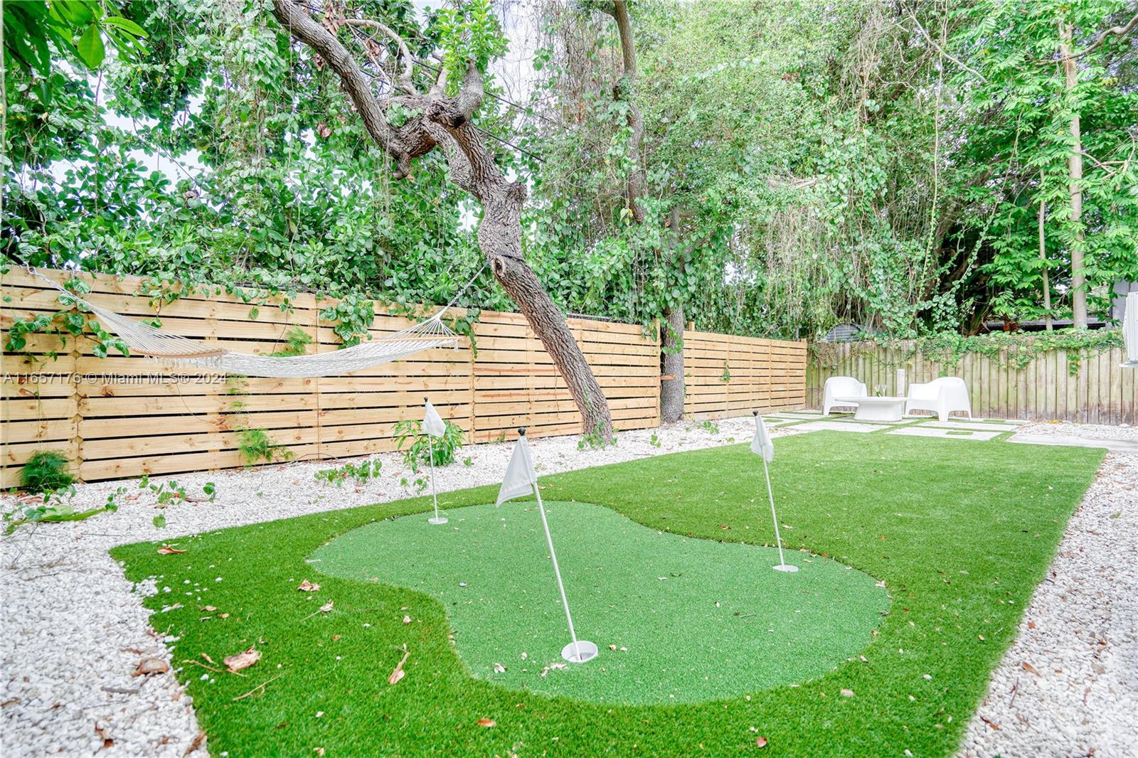 SHADOWLAWN EXTENSION SUB - Residential Income