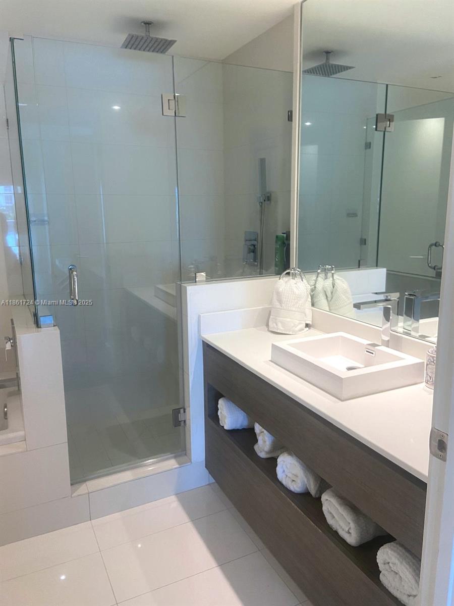 MILLECENTO - Residential Lease