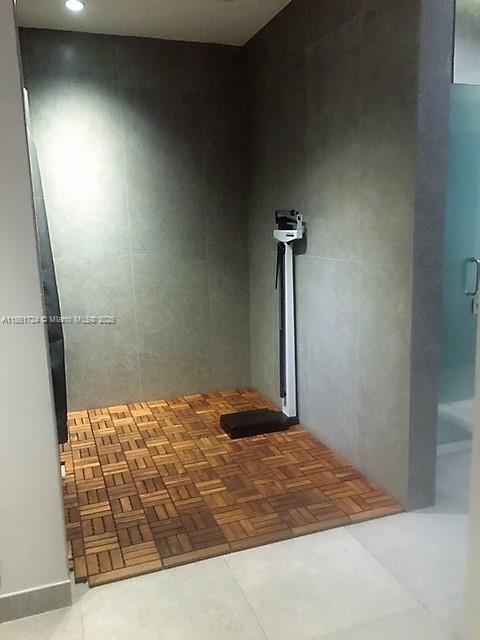 MILLECENTO - Residential Lease