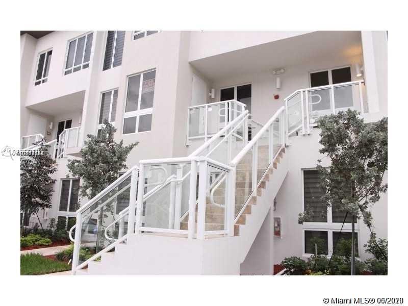 Beautiful Apartment, Townhouse Style, with 1 Car garage . 3 Beds + 3 Baths, and 1 Bed downstairs. Modern appliances and Kitchen with wine cooler, quartz countertop. The Complex include a beautiful Clubhouse with Pool for adults and Pool for Kids, cafeteria, and more!!! Enjoy living here, you and your family will love it! 
Excellent location in Doral with A+ Schools. Close to mayor highways and principal Shopping centers as a Dolphin Mall and International Mall, and 15 minutes to Miami International Airport.