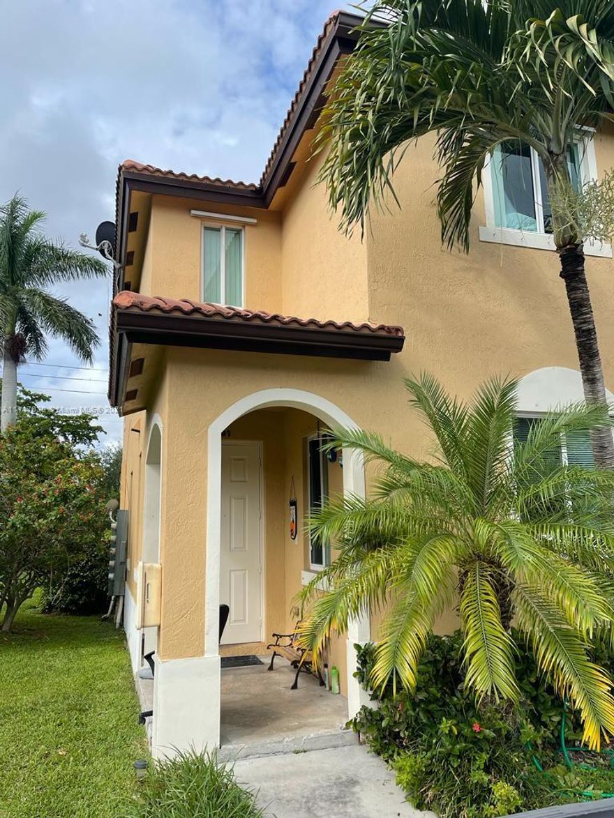 You have to see this corner unit. These community's units are selling fast & once they fence in the back yards they will hit $280,000 So act quickly