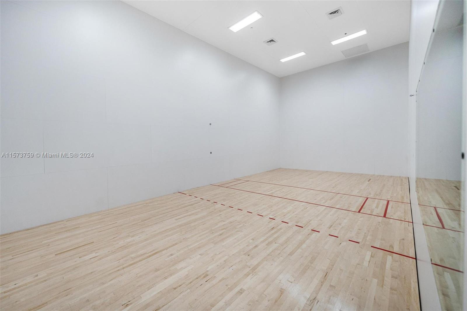 THE HARBOUR NORTH CONDO - Residential