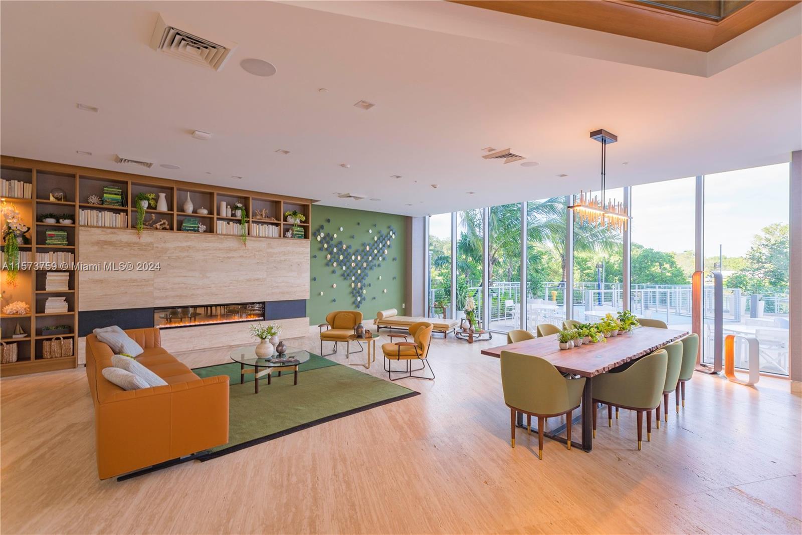 THE HARBOUR NORTH CONDO - Residential