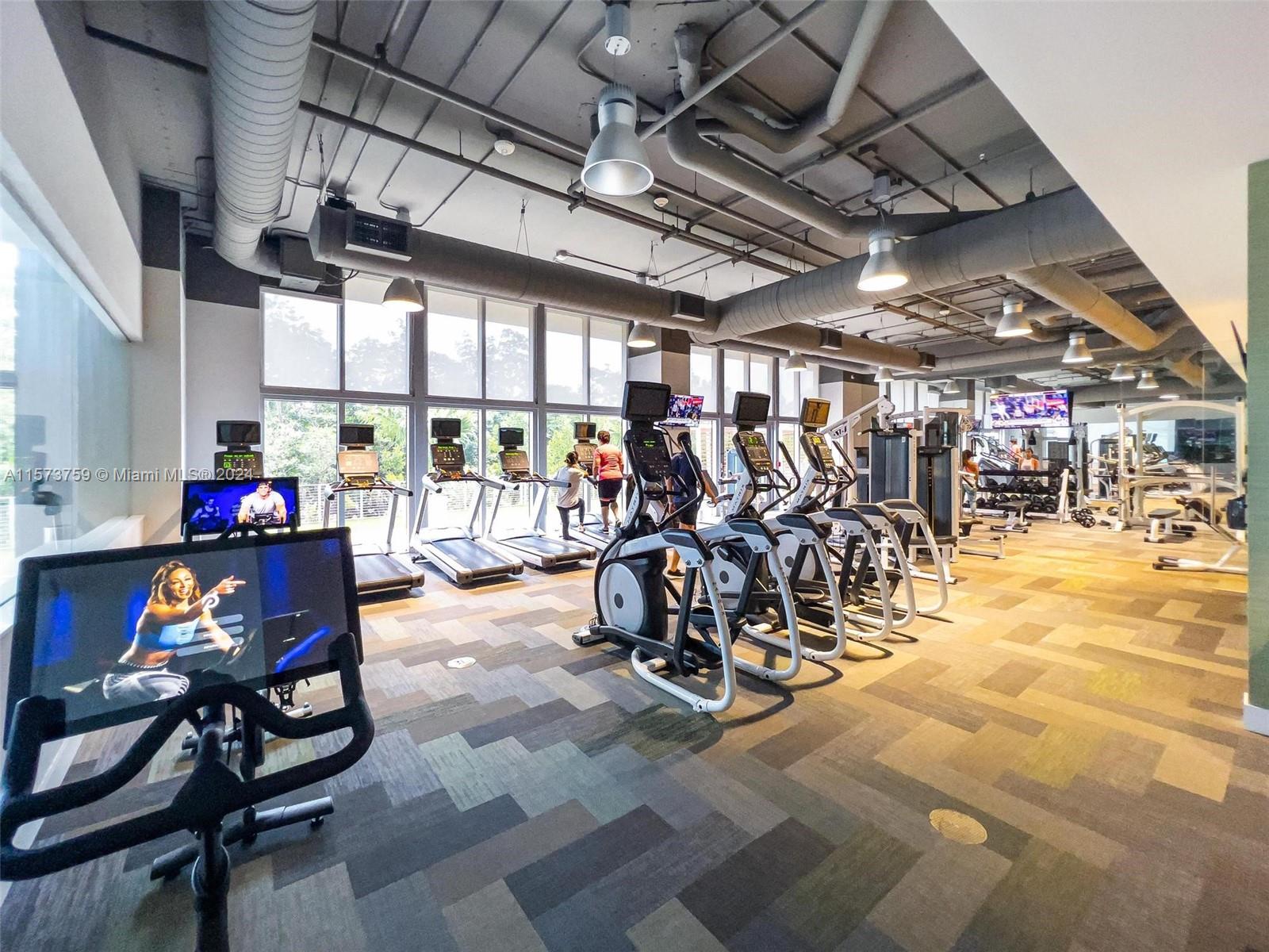 THE HARBOUR NORTH CONDO - Residential