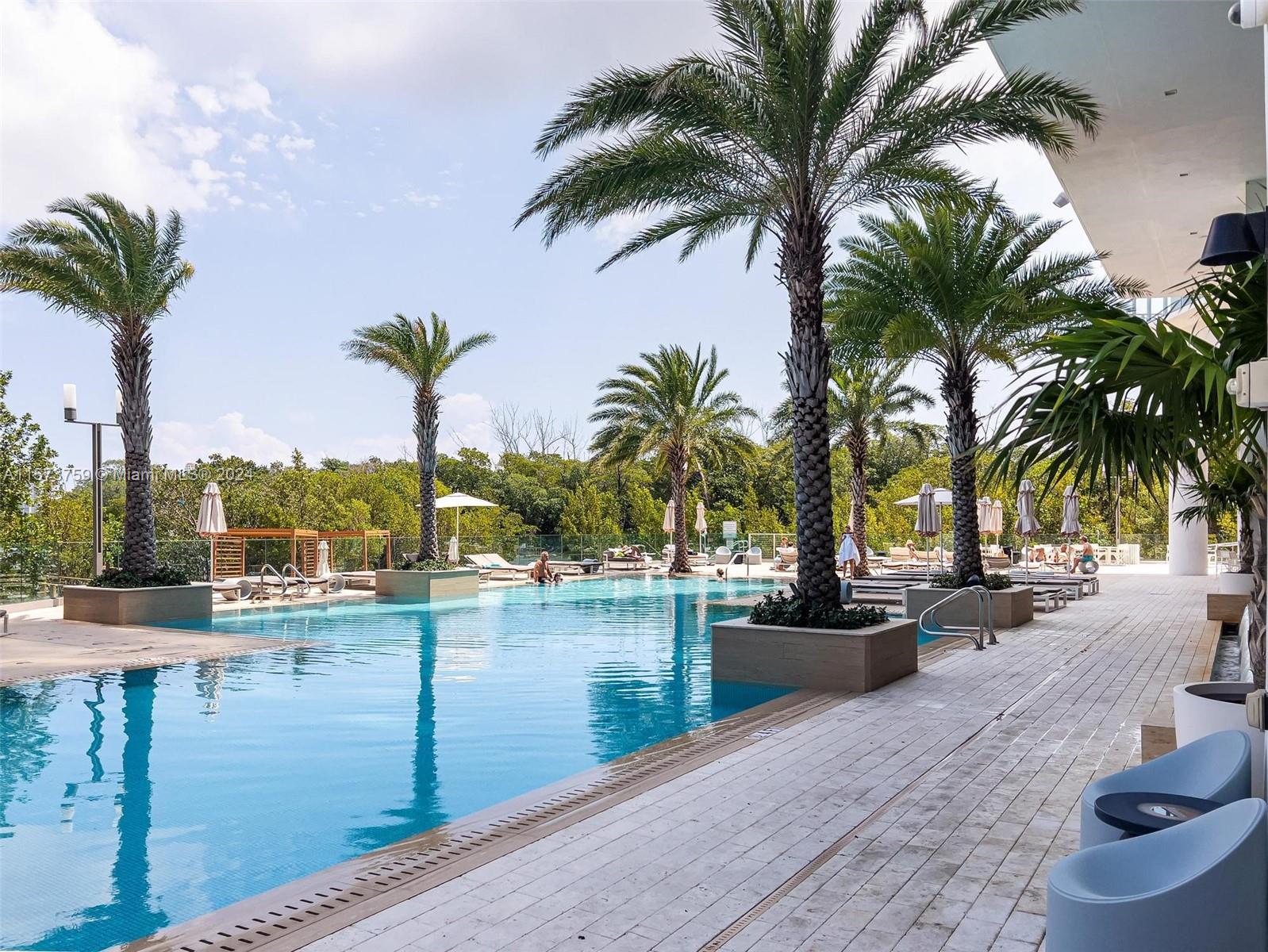 THE HARBOUR NORTH CONDO - Residential